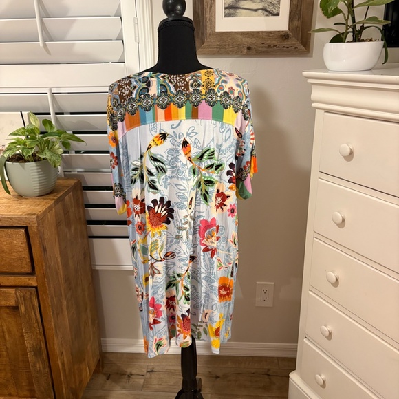 Johnny Was RAINBOW FLORAL DRAPE TUNIC 2X - Picture 3 of 10